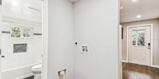 1006 E 26TH Avenue Gallery 25