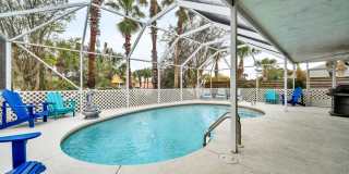 Gorgeous 4 bedroom pool house for rent w/ deeded beach access + pool & yard service included in the rent! Gallery 55