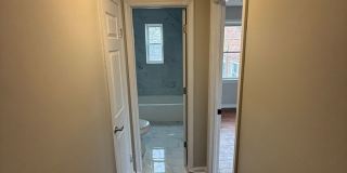 Beautiful 3 Bedroom 2 bath Townhome Conveniently Located and updated Gallery 7
