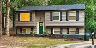 Charming 5-Bedroom Split Level — Just 6 Minutes to NC State Charming 5-Bedroom Split Level — Just 6 Minutes to NC State Gallery 1