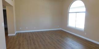 GORGEOUS SINGLE STORY WITH MANY UPGRADES*3 BEDROOMS*SPARKLING POOL AND SPA! Gallery 24
