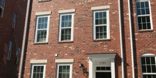 Convenient 3 Story Townhome in Ayrsley Gallery 1