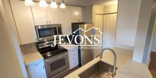 Available Now - 2BR/1.5BA Condo in Kirkland Gallery 1