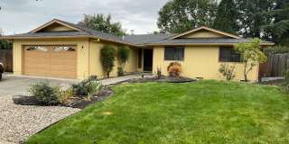 $300 OFF 1st Month's RENT!! - Desirable East Medford Single Story Gallery 1