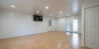 3BR/1.5BA Wahiawa Spacious Home with Garage, Driveway, PV Solar, A/C & Fenced Yard Gallery 11