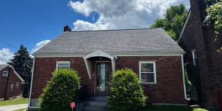 Duquesne 3 Bedroom 1.5 Bath House, Yard Gallery 1