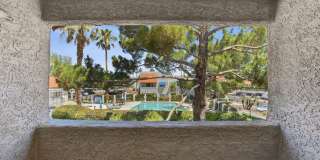 Upgraded 2 bedroom 2 bath upstairs condo Gallery 46