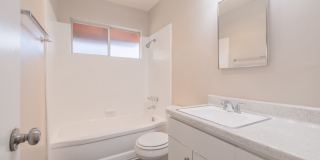 Villa Knolls Gallery 12
