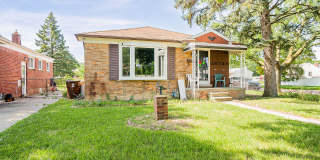 Charming 3-Bedroom Ranch in the Heart of Garden City Gallery 36