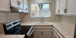STUNNING Remodeled 2 Bed 1 Bath Ground Floor Unit with Indoor W/D Hookups STUNNING Remodeled 2 Bed 1 Bath Ground Floor Unit with Indoor W/D Hookups Gallery 1