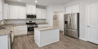 320 Ridgefield Dr Gallery 2