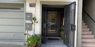 Epic REA- Serene 2 BR/1 BA Flat w/Private Deck & Yard in Lone Mountain Gallery 3