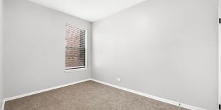 Commons - 5051 S Forrestville Gallery 21