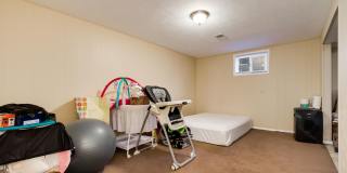 Roomy Sunnyside Duplex with Finished Basement in a Prime Location Gallery 21