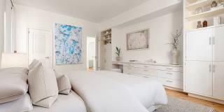 150 Central Park S # 906 Gallery 7