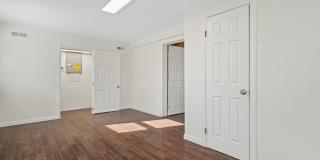312 HAMMONDS FERRY Gallery 45
