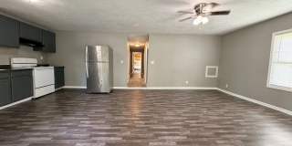 3 Bedroom 2 Bathrooms with Fully Fenced In Yard AVAILABLE NOW!!! Gallery 3