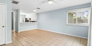 Adorable Beach Townhouse Close to Downtown Gallery 7