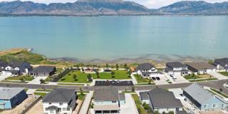 Large luxurious house with view of beautiful Utah Lake! Gallery 53