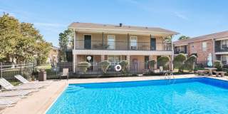 2 Bedroom Townhome  |Community Pool Gallery 26
