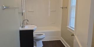 2027-2028 School Year / 8 Bdrm / 3 Bath Steps from UVA Grounds Gallery 23