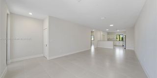 4313 E 8th Ct Gallery 4