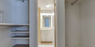 1 Bedroom 1 Bath Condo - Wilshire And NW Expressway Gallery 27