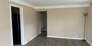 18547 Hillcrest Street Gallery 30