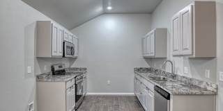 New Construction in Varenna Landing! Storm shelter and lawn care included! Gallery 11