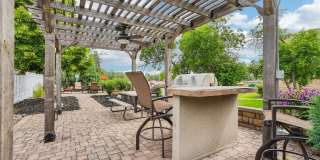 Royal Oaks Gallery 17