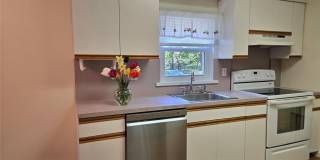 2758 N Cedar Avenue Gallery 8