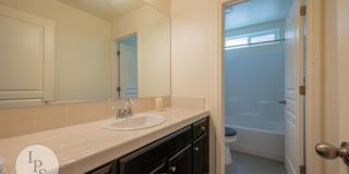 Fresno SouthEast Home, Gated Community, Clovis Unified School District, 3BR/2.5BA Gallery 18
