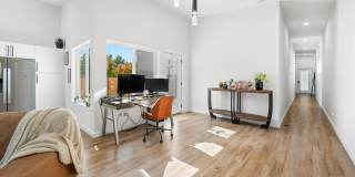 318 N Tacoma Avenue Gallery 27
