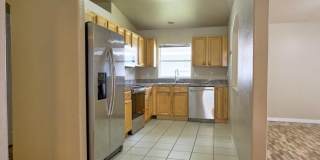 614 Florence Street Gallery 8