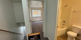 3 bedroom 2.5 Bath Townhouse-Small Dogs Allowed 3 bedroom 2.5 Bath Townhouse-Small Dogs Allowed Gallery 20