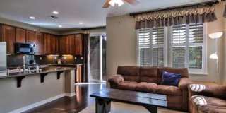 Stunning (Formal Model) 3/3 w/Huge Loft!  Please read entire ad before requesting a viewing!! Gallery 13