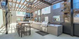 Crossing at 9th Gallery 17