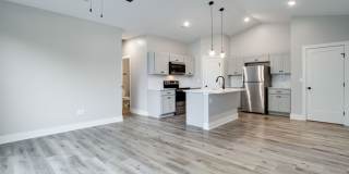 Anna Duplex- 3 Bedroom! Gallery 1