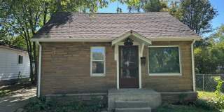 Renovated 2 bedroom / 1 bath house with 2 car garage Gallery 1