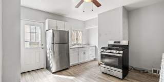Three Bedroom + Den in the Heart of Bloomfield - Available October 10th! Gallery 5