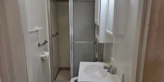 3 Bedroom 2 bathroom minutes from UNM and local shopping Gallery 6