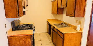 10555 KINROSS Avenue Gallery 2