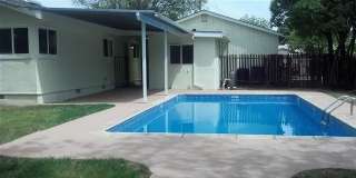 Charming 3 Bedroom House With Inground POOL Gallery 14