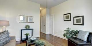 Spacious + Bright 1 Bedroom in Capitol Hill! Gallery 6