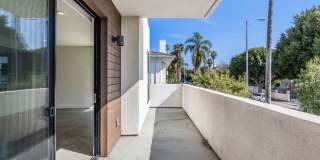 H Wood Apartments Gallery 97