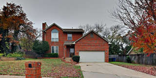 Beautiful 4 Bedroom 3 Bath in Edmond Schools Gallery 1