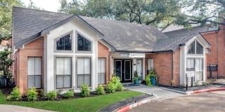 Avery at Deer Park Gallery 1