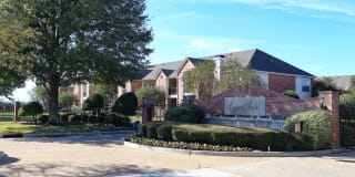 Cypress Pointe Gallery 1