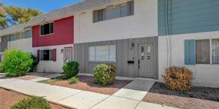 573 Greenbriar Townhouse Way Gallery 1