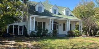 Spacious 3/2 Home a few blocks off of Main Street! Gallery 1